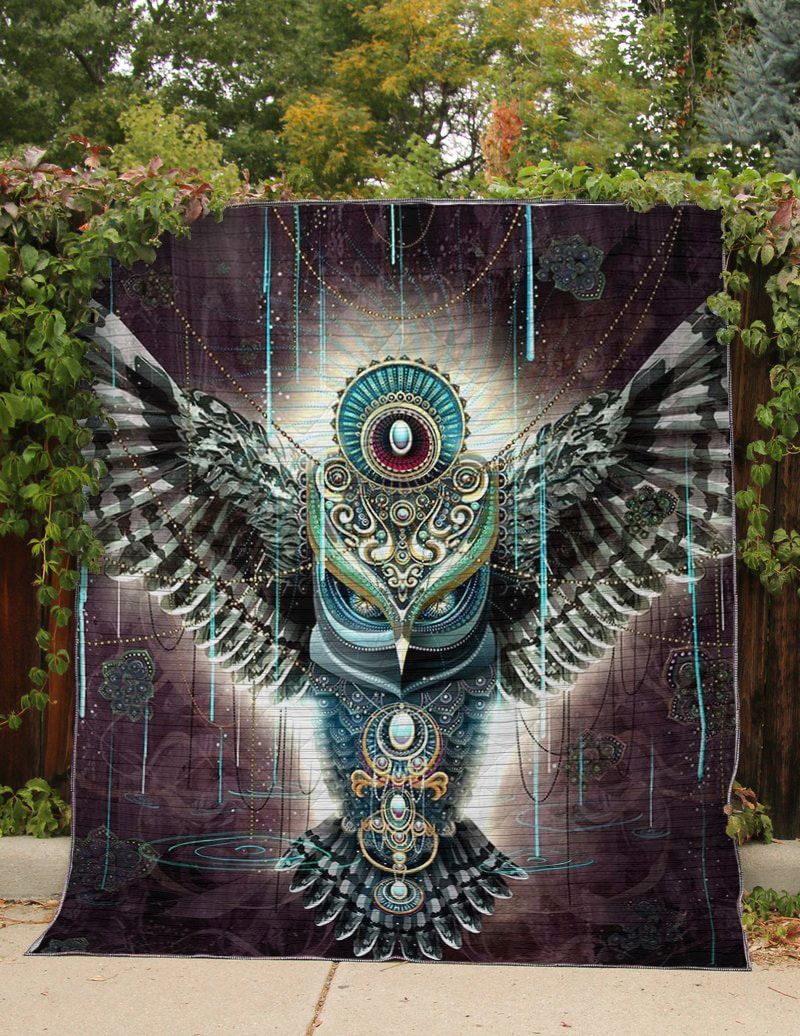 Electro owl all over printed quilt 2
